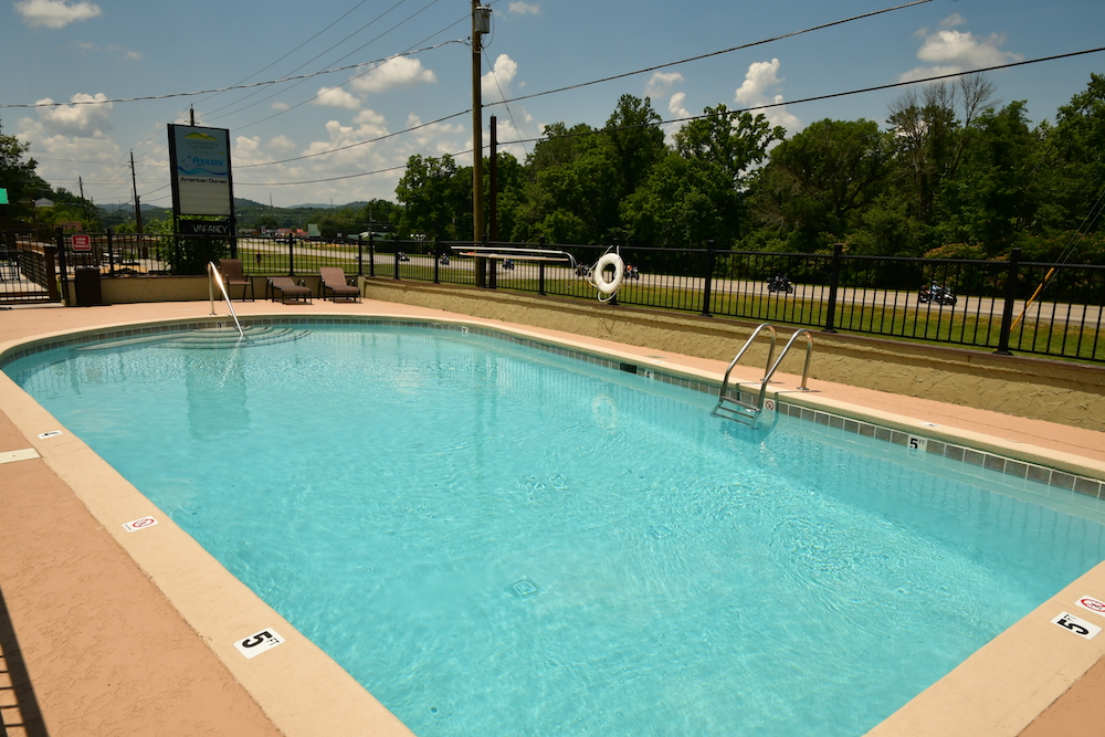 Outdoor pool at hotel in townsend tn