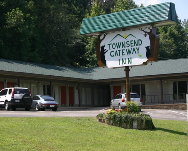 Townsend Gateway Inn sign